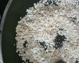 A picture of step 1 of Oats veggies omelette.