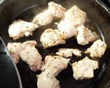 Foto del paso 1 de la receta: Pollo a la crema con champiñón 🍄