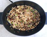 Foto del paso 1 de la receta Risotto de setas y espárragos cremoso