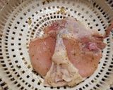 Foto del paso 1 de la receta: Pollo cervecero en crema con champiñones