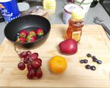 ब्लूबेरी ग्रेप मिक्स्ड फ्रूट आइस्क्रीम (Blueberry Grape Mixed Fruit Ice Cream Recipe In Marathi) रेसिपी स्टेप 1 फोटो 