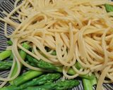 普羅旺斯青醬海鮮蘆筍義大利麵的食譜步驟2照片