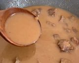 A picture of step 7 of Beef stroganoff.
