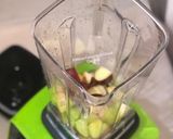 A picture of step 3 of Apple smoothie.