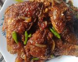 Foto langkah ke 4 dari resep 18. Ikan mas bumbu kecap.