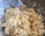 A picture of step 5 of Agathy's American Biscuits.