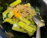 A picture of step 3 of Muniga badi jhola (Drumsticks & sun dried lentil dumplings).