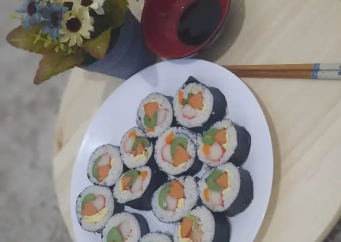 Langkah-langkah untuk membuat Cara membuat Sushi Sederhana Ala Rumahan