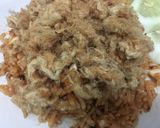 รูปขั้นตอนการทำที่ 3 ของ ข้าวผัดน้ำพริกเผาไข่เค็ม+หมูหยอง