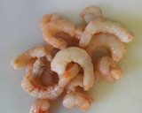 Foto del paso 4 de la receta: Garbanzos con espinacas y gambas