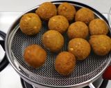 ફ્લાફલ વીથ હમસ (Falafel With Hummus Recipe In Gujarati) રેસીપી સ્ટેપ5ફોટો