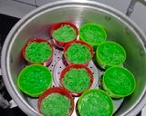 Foto langkah ke 6 dari resep Kue bihun toping keju.