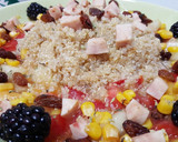 Foto del paso 2 de la receta: Ensalada de quinoa con frutas y pavo