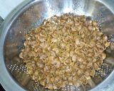 A picture of step 1 of Brown pasta.