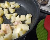A picture of step 4 of Aloo Posto.