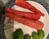 A picture of step 1 of Chatpatta kachi Keri or gaajar ka achaar 🥕🥭👌🏻.