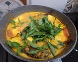 Foto langkah ke 6 dari resep Ikan Mujair Kuah Pedas.