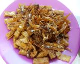 Foto langkah ke 1 dari resep Tumis ikan asin tempe.