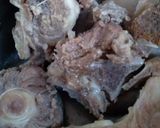 Foto langkah ke 3 dari resep Sop Buntut Sapi Empuk.