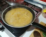Foto del passaggio 7 della ricetta Spaghetti pomodoro e basilico