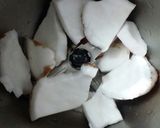 નારિયેળ દૂધ(Coconut Milk Recipe in Gujarati) રેસીપી સ્ટેપ1ફોટો