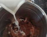 कोल्ड कॉफी (cold coffee Oreo Flavor recipe in marathi) रेसिपी स्टेप 2 फोटो