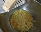 Foto del paso 2 de la receta: Tortilla de huevo🥚con papa🥔
