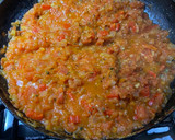 Foto del paso 3 de la receta: Milanesa con puré salsa y queso