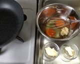 A picture of step 8 of Easy Demi-Glace Fluffy Soft Omurice.