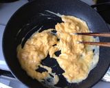 A picture of step 10 of Easy Demi-Glace Fluffy Soft Omurice.