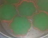 Foto langkah ke 4 dari resep Kue Lapis Bunga.