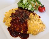 A picture of step 18 of Easy Demi-Glace Fluffy Soft Omurice.