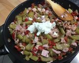 Une image de l'étape 14 de Gratin de céleri branche au jambon blanc, poivrons rouges et parmesan.