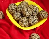 सफेद और काले तिल के सौफ्ट लड्डु (White & Black Til Ke Soft Ladoo ki recipe in hindi) रेसिपी चरण 8 फोटो