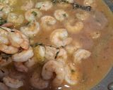 Foto del paso 2 de la receta: Camarones al Ajillo con Crema de Coco 🦐🥥
