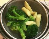 蘑菇炒時蔬的食譜步驟2照片