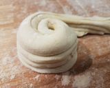 A picture of step 6 of Chicken cheese paratha.