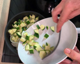 Foto del paso 1 de la receta: Tortilla de berenjena y calabacín