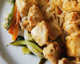 Foto del paso 8 de la receta: Noodles de arroz con brochetas de Pollo y Verduras