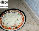 صورة لخطوة 6 من وصفة البيتزا 😋😋