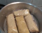 Foto langkah ke 4 dari resep Egg chicken roll.
