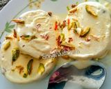 A picture of step 5 of Kesar Pista kulfi.
