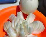 Foto langkah ke 1 dari resep Blooming lotus onion.