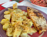 Foto del paso 5 de la receta: Papas gratinadas con queso y crema, acompañadas de salmón a la plancha