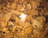 A picture of step 3 of Kellogg’s cornflakes Namkeen.