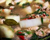 รูปขั้นตอนการทำที่ 3 ของ แกงอ่อมไก่ใส่ฟัก🥒
