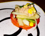 Foto del paso 1 de la receta: Ensalada de tomate, atún y espárragos blancos