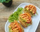 Foto langkah ke 5 dari resep Hotdog mie sosis.