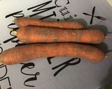 Une image de l'étape 1 de Rôti de cerf mariné, lard et carottes.