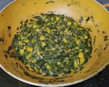 A picture of step 4 of Spinach Corn Sandwich.